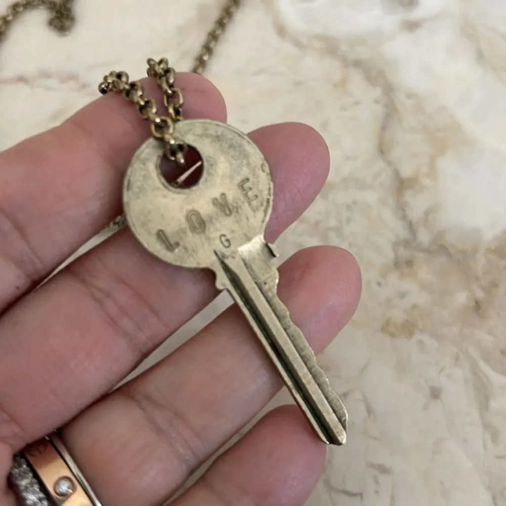 The Giving Keys Bee “Love” Vintage Key 36” Rolo Chain - Picture 4 of 8